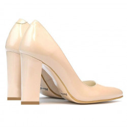 Elegantní dámské boty 1261 laková slonovina
