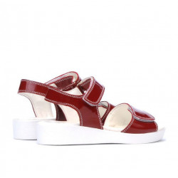 Dětské sandály 532 lak bordo