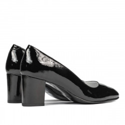 Elegantní dámské boty 1268 černý lak