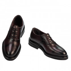 Elegantní boty pro mládež 381 na palubě