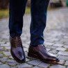 Elegantní boty pro mládež 381 na palubě