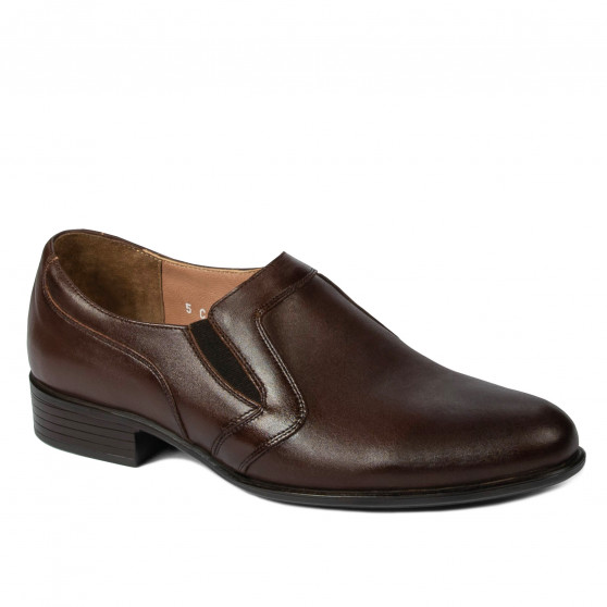 Elegantní pánské boty 903 a káva