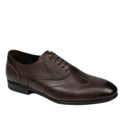 Elegantní pánské boty 964 a káva