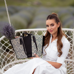Dámská plážová taška 044g 01 rafie noir lifestyle