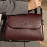 Dámská ramenní taška 040g black cherry lifestyle
